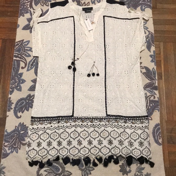 Hermant & Nandita Aditya Embroidered Tunic Dress - Picture 5 of 8